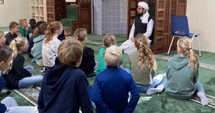 Op bezoek in de moskee